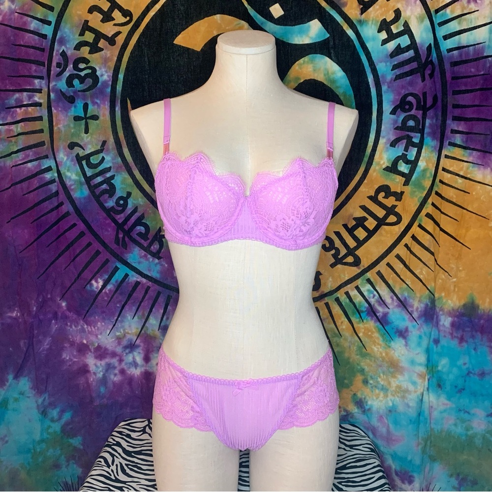 Victorias Secret Dream Angels Purple Wide Side Lace Thong Size M New with Tags
